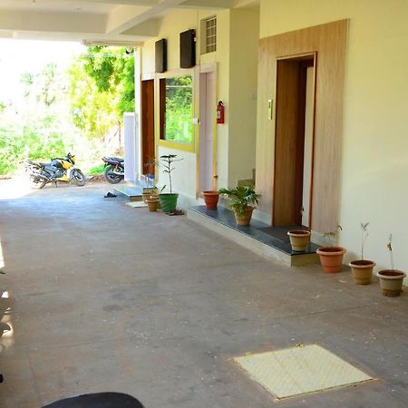 Hari Iyer Residency Thiruchendur Exterior photo